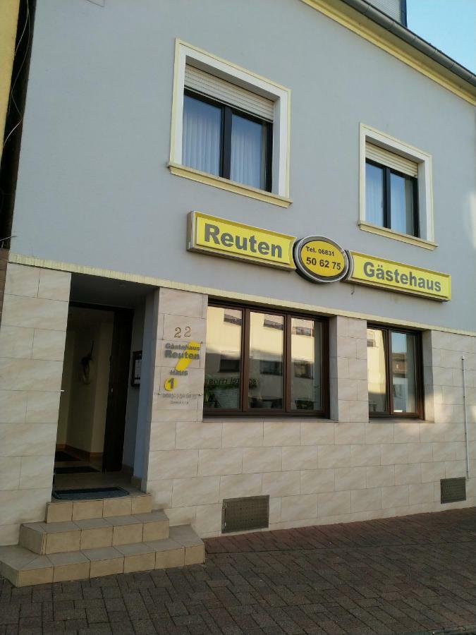 Gaestehaus Reuten Ensdorf Exterior photo